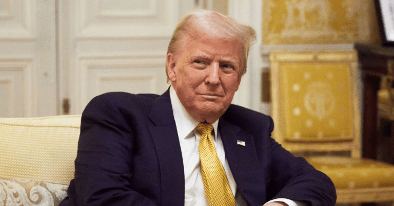 Trump pardons Army Officer Court-Martialed for Rejecting COVID Vaccine