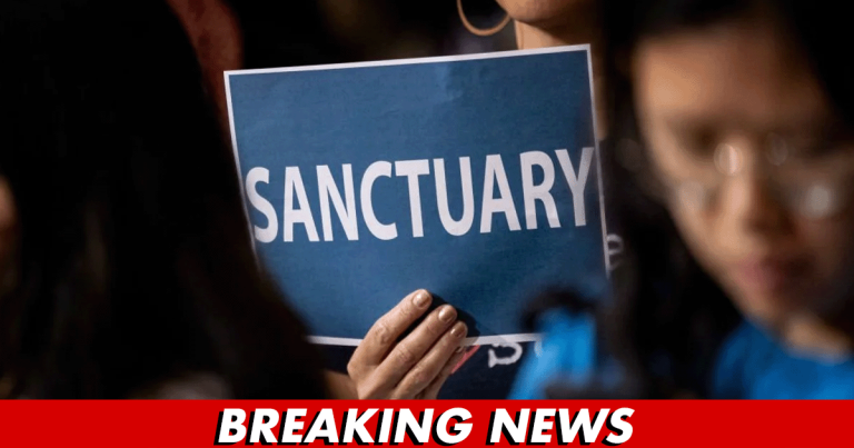 White House Moves Against Sanctuary Cities – Trump Signs 2 New Orders